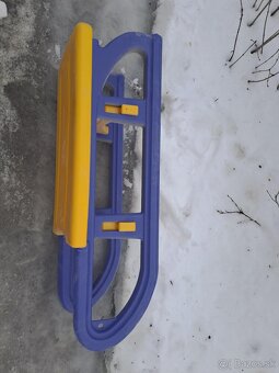 Detske plastove sanky - 2