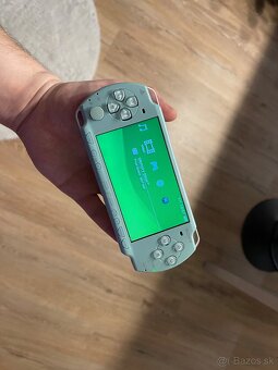 PSP 2000 Mint Green - 2