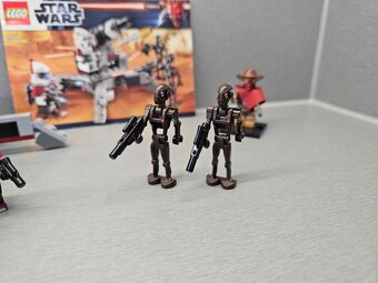 LEGO STAR WARS 9488 Elite Clone Trooper & Commando Droid - 2
