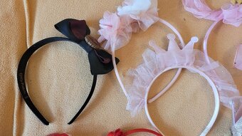 Čelenky - 12 ks + 2 ks paličky- super stav - 2