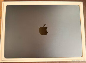MacBook Air 13” M2 8/256GB - 2