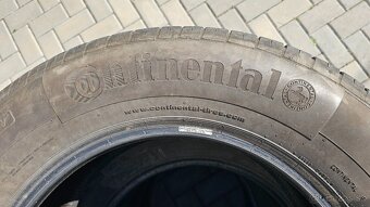 continental 235/65 R17 104V - 2