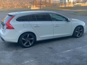 Predám vozidlo Volvo V60 Rdesign - 2