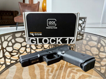 Airsoftová pištoľ Glock G17 Gen5 GBB 6mm a príslušenstvo - 2