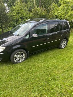 Volkswagen TOURAN 2,0 TDi 103kw r.v. 2009 - 2