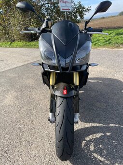 Aprilia Tuono V4 - 2