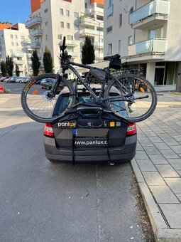 Nosič na bicykle na zadné dvere auta - 2