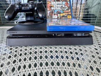 Playstation 4 Slim, 1 Ovládač, Nabíjačka, 2 Hry - 2