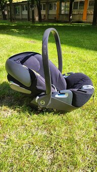 Cybex Cloude Z i-size +isofix základňou / base - 2