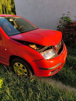 Škoda Fabia 1,2htp havarovaná - 2