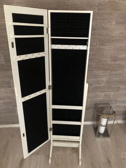 Zrkadlo s priestorom na šperky - 2