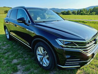Predám Volkswagen Touareg 3.0TDI, 12/2020, 170kW, 4x4 - 2