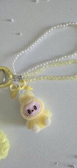 Labubu kľúčenka žltá handmade - 2