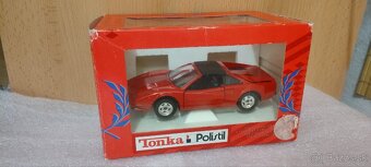 Predám modely 1/24 - 1/25 polistil bburago - 2