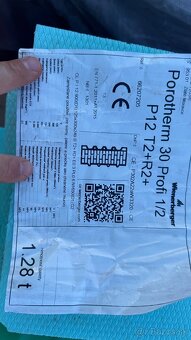 Predám tehly Porotherm profi - dohoda možná - 2