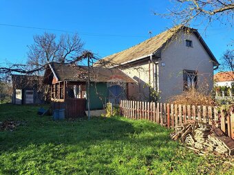 Na predaj veľký pozemok s domom a garážou v Zelenom pri Polt - 2