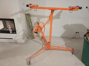 Zdvihák na sádrokartón - 2