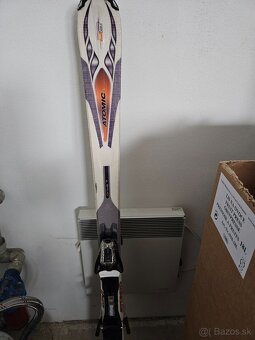 Lyžiarky a lyze - 2