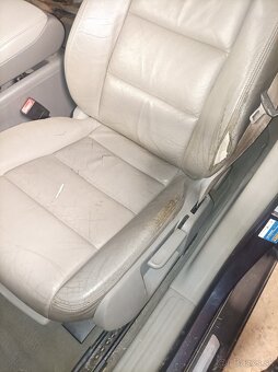 Audi A6 C6 kožené sedačky - 2