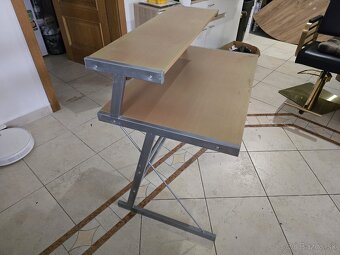 Kancelársky stolík - 2