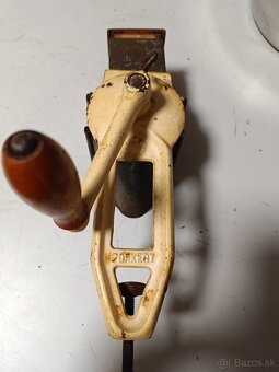 Mlynček na orechy, mak - 2