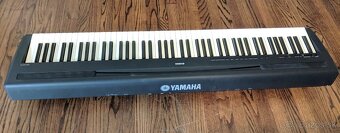 YAMAHA P-85 digitalne piano - 2