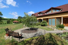 - PREDAJ kvalitný 9i dom vhodný na penzión, Santovka, 3851 m - 2