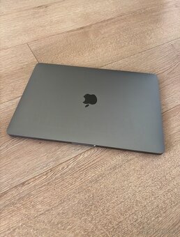 MacBook PRO 2019 13" CTO - 16GB RAM, 512GB SSD - TOP STAV - 2