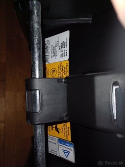 Autosedačka Maxi-Cosi Pebble Pro i-Size + isofix základňa
- 2