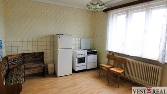 Na predaj rodinný dom s garážou, pozemok výmera 2003 m2 Horn - 2