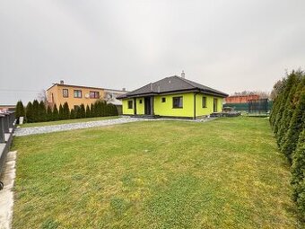 Moderný nízkoenergetický rodinný dom s veľkým pozemkom. - 2
