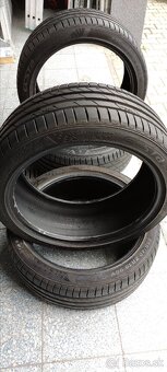 Predám letné pneumatiky 235/40 R19 96Y KUMHO - 2