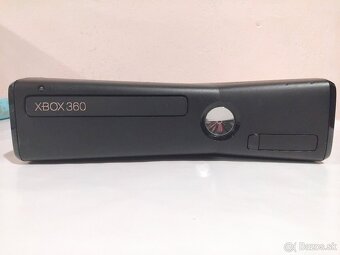 Xbox 360 S 250GB + 2 ovládače + HDMI - 2