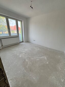 predam 2.izbovy byt s vlastným parkovacím miestom - 2