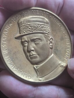 Predám peknú medailu M.R.Štefánik - 2