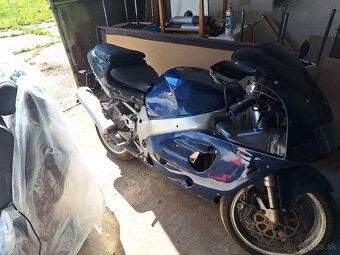 Suzuki gsxr 750 r.v 1997 - 2