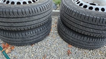Pneu plus disky . Vw t5 . 205/65 r16c - 2