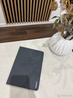 Samsung Galaxy Tab 3 a Lenovo TAB 4 - 2