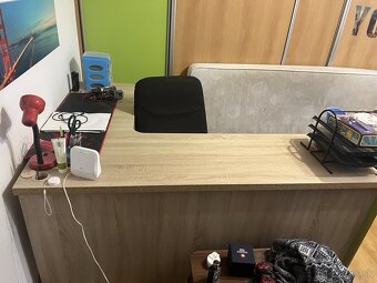 Predám písací stôl do detskej izby - 2