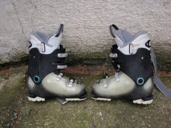 dámske  Salomon č.38,5 - 2