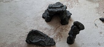 Súprava dinosaurov s jaskynou schleich - 2