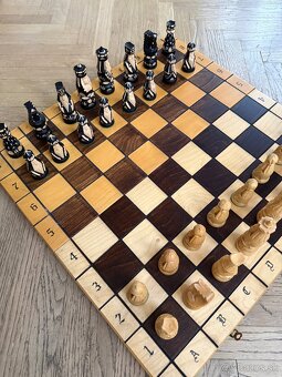 Originálne drevené šachy (53x52 cm) Nové - 2