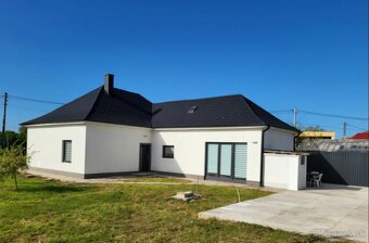 Na predaj 4 izbový RD s 894 m2  pozemkom v Or.Potôni - 2