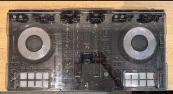 Pioneer DJ DDJ-800 + decksaver - 2