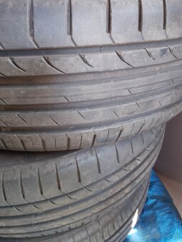 Pneu 195/65 R15 - 2