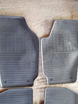 Gumenne autorohoze skoda fabia original - 2