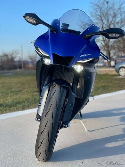 Yamaha R1 2024 - 2
