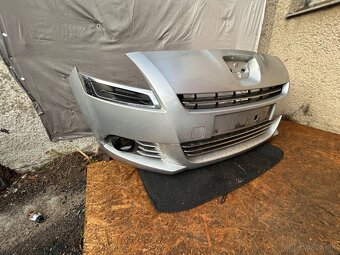 Peugeot 5008 predny naraznik - 2