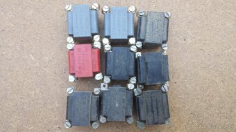 Predám transformátory : 2W.......... 24V -2eura 10W......... - 2