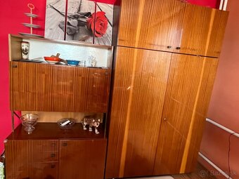 Predam obývaciu stenu - 2